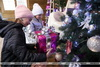 Возле Большого театра в Минске развернулась зимняя ярмарка с филиалом поместья Деда Мороза из Беловежской пущи